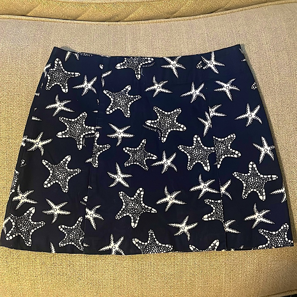 Vineyard Vines skirt navy white starfish